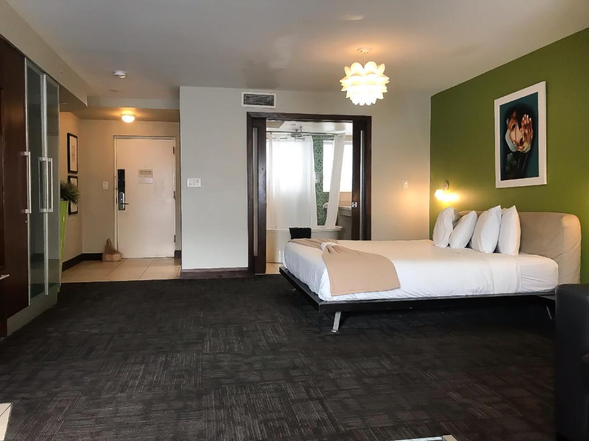 Ocean Drive Studio Beach Front ไมอามีบีช ภายนอก รูปภาพ